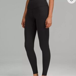 Lululemon wunder under black leggings size 4